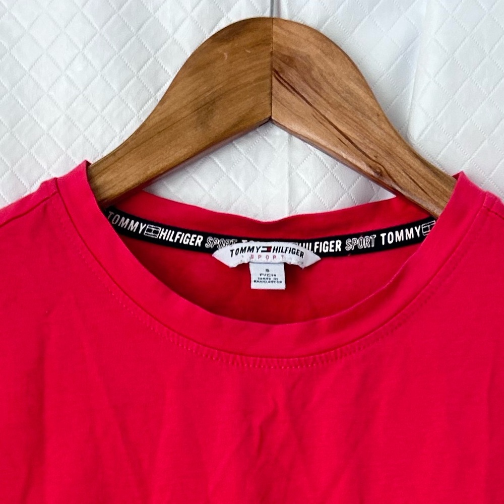 Tommy Hilfiger Women's Hot Pink Crop Top - Picture 8 of 8